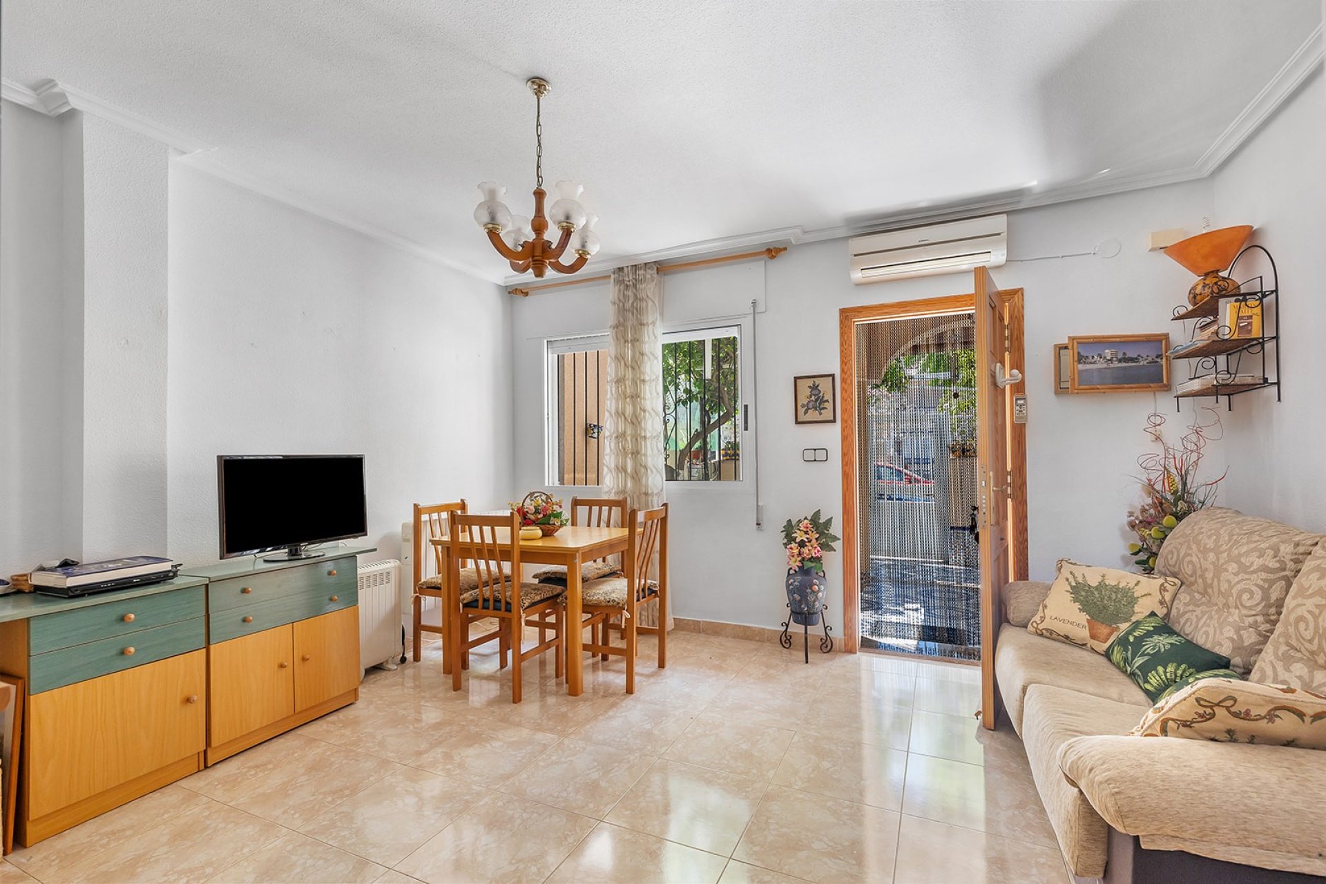 Reventa - Villa - Los Alcazares - Centro