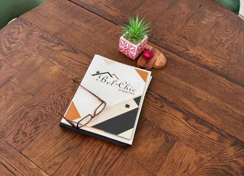 Reventa - Villa - Los Montesinos - La Herada