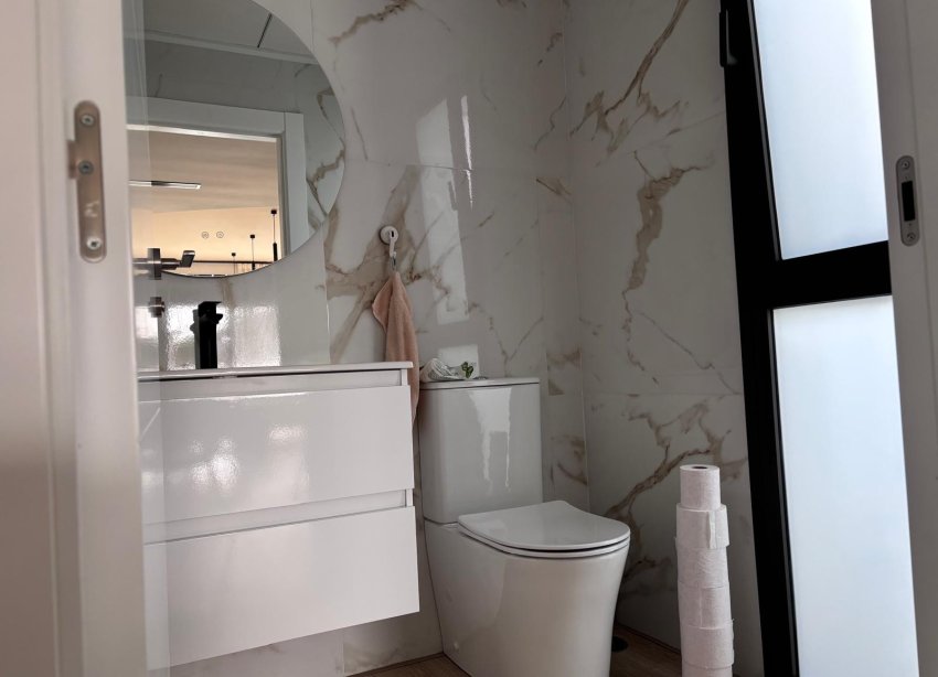 Reventa - Villa - Los Montesinos - La Herada