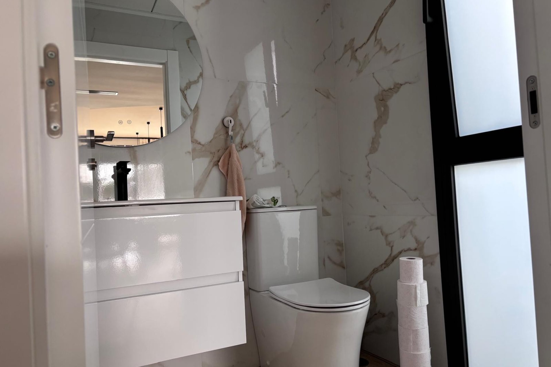 Reventa - Villa - Los Montesinos - La Herada