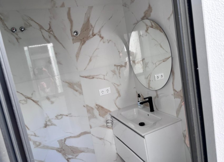 Reventa - Villa - Los Montesinos - La Herada