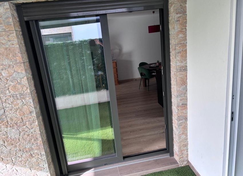 Reventa - Villa - Los Montesinos - La Herada