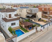 Reventa - Villa - Los Montesinos - La Herrada