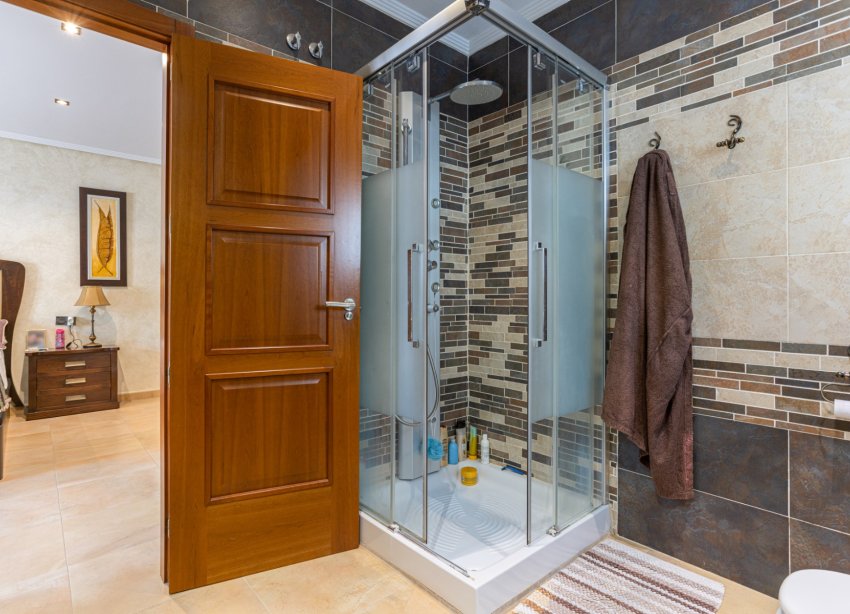 Reventa - Villa - Los Montesinos - La Herrada