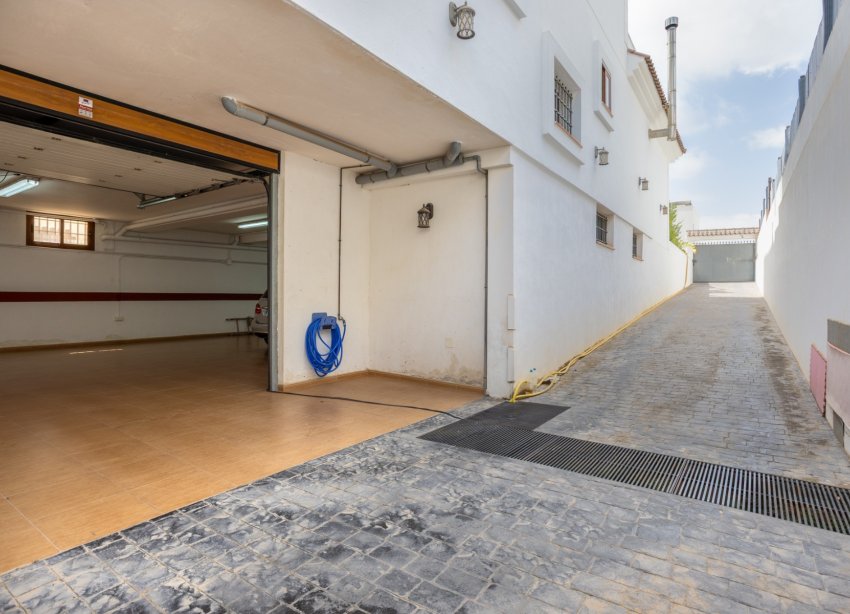 Reventa - Villa - Los Montesinos - La Herrada