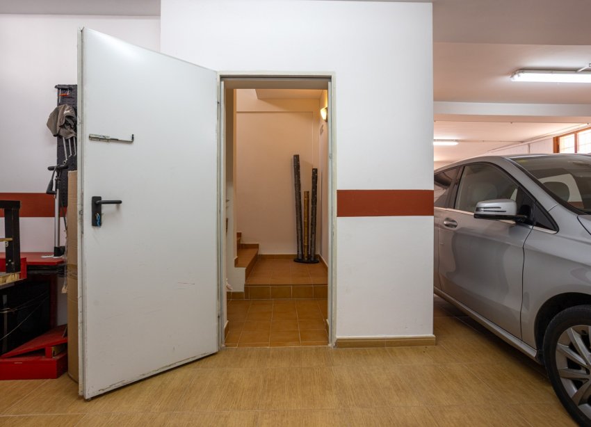 Reventa - Villa - Los Montesinos - La Herrada