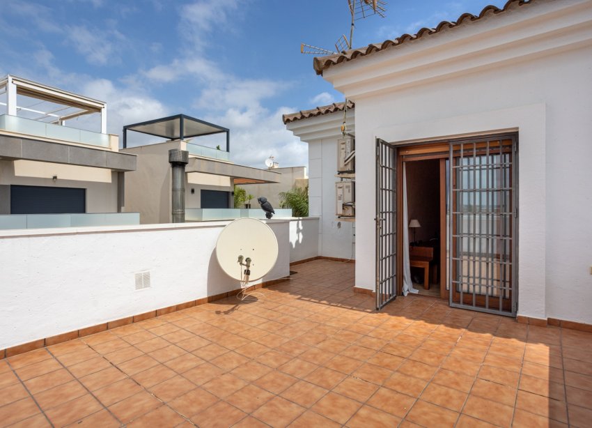 Reventa - Villa - Los Montesinos - La Herrada