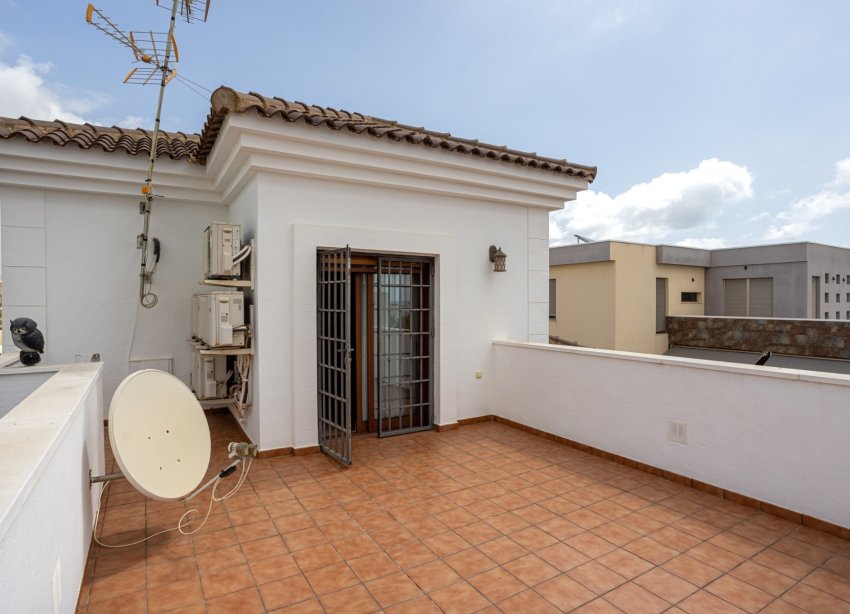 Reventa - Villa - Los Montesinos - La Herrada