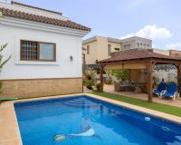 Reventa - Villa - Los Montesinos - La Herrada