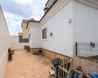 Reventa - Villa - Los Montesinos - La Herrada