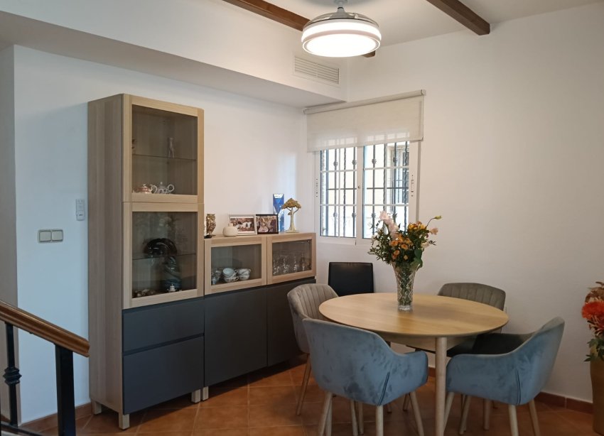 Reventa - Villa - Los Montesinos - La Herrada