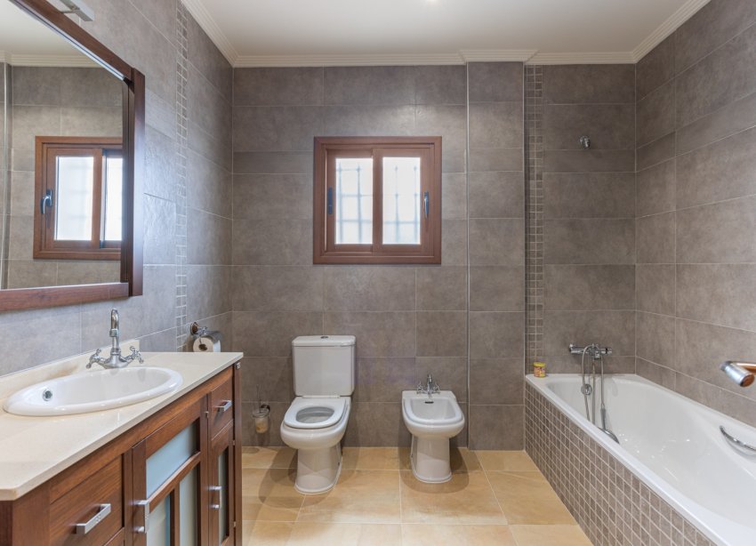 Reventa - Villa - Los Montesinos - La Herrada