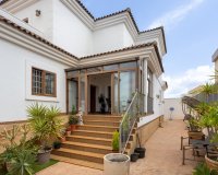 Reventa - Villa - Los Montesinos - La Herrada