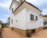 Reventa - Villa - Los Montesinos - La Herrada