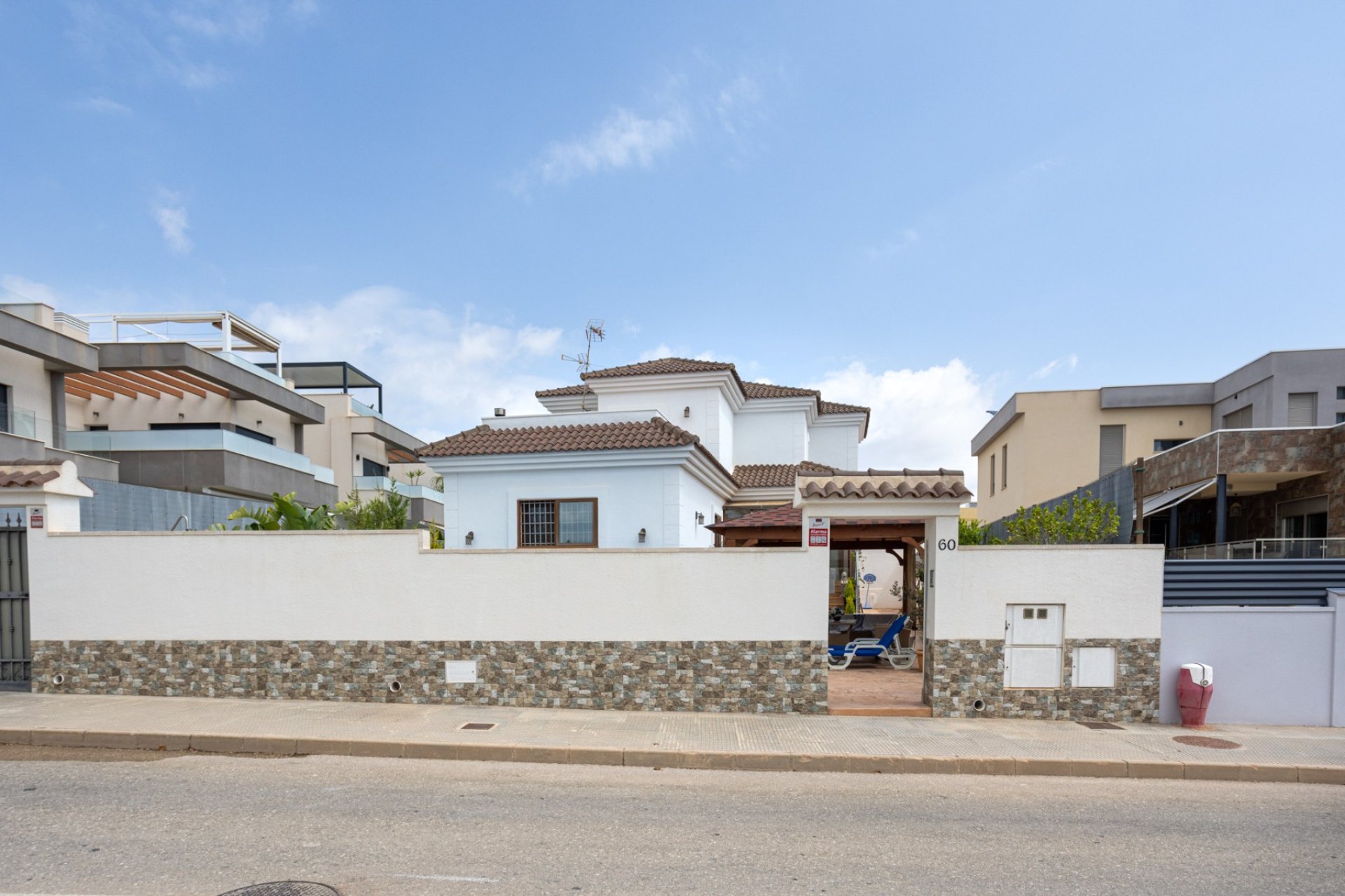 Reventa - Villa - Los Montesinos - La Herrada