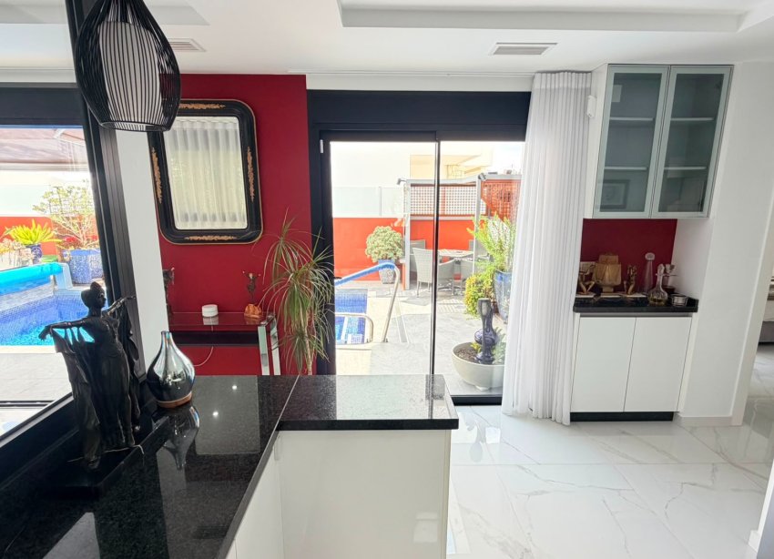 Reventa - Villa - Los Montesinos - La Herrada