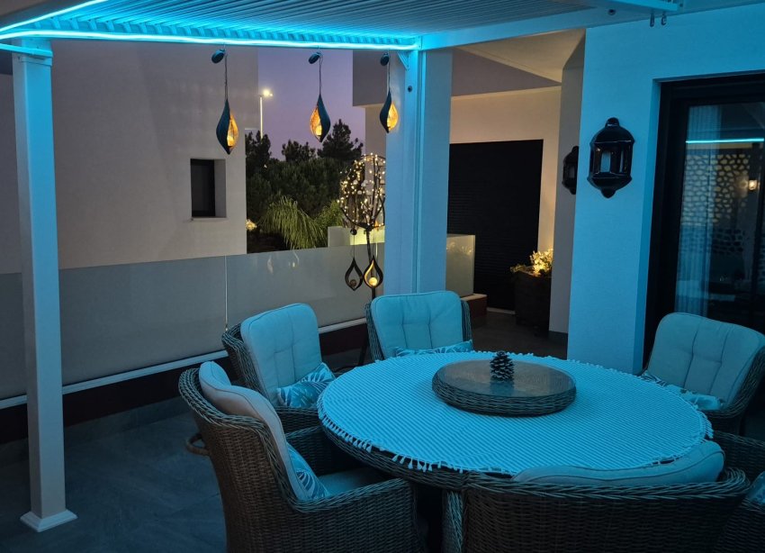 Reventa - Villa - Los Montesinos - La Herrada