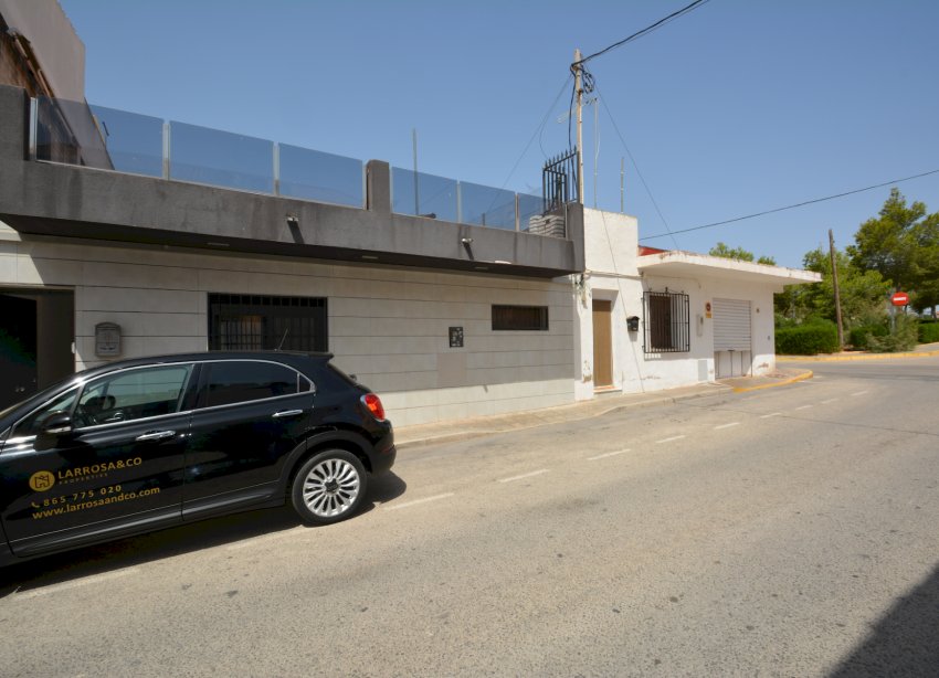 Reventa - Villa - Los Montesinos - LOS MONTESINOS
