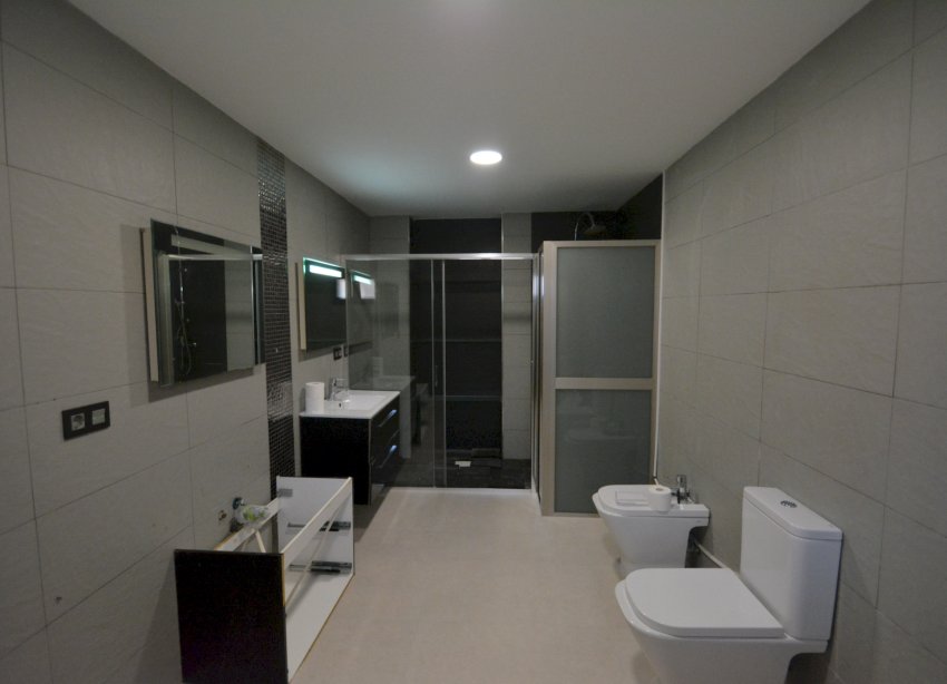 Reventa - Villa - Los Montesinos - LOS MONTESINOS