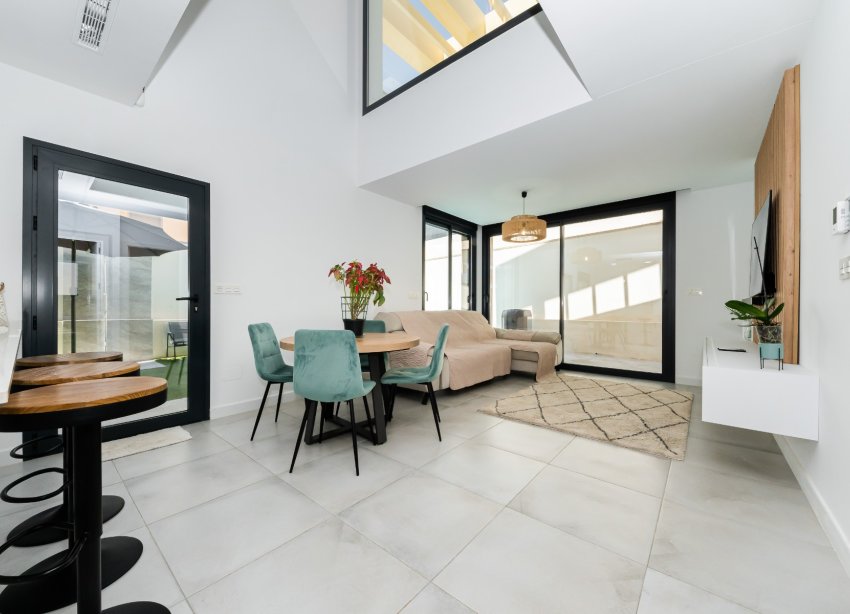 Reventa - Villa - Los Montesinos