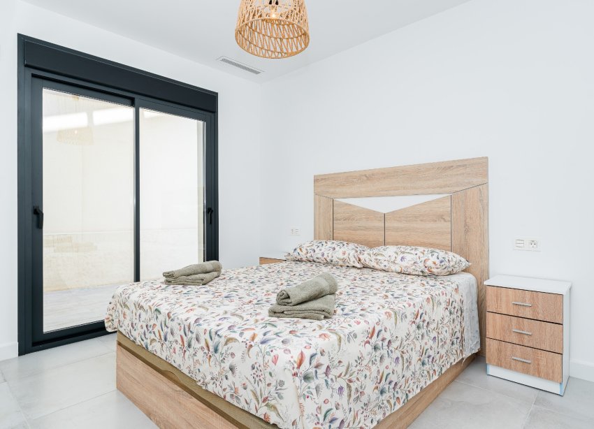 Reventa - Villa - Los Montesinos