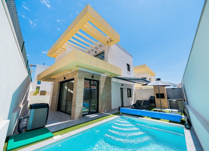 Reventa - Villa - Los Montesinos