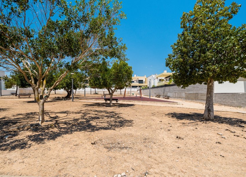 Reventa - Villa - Los Montesinos