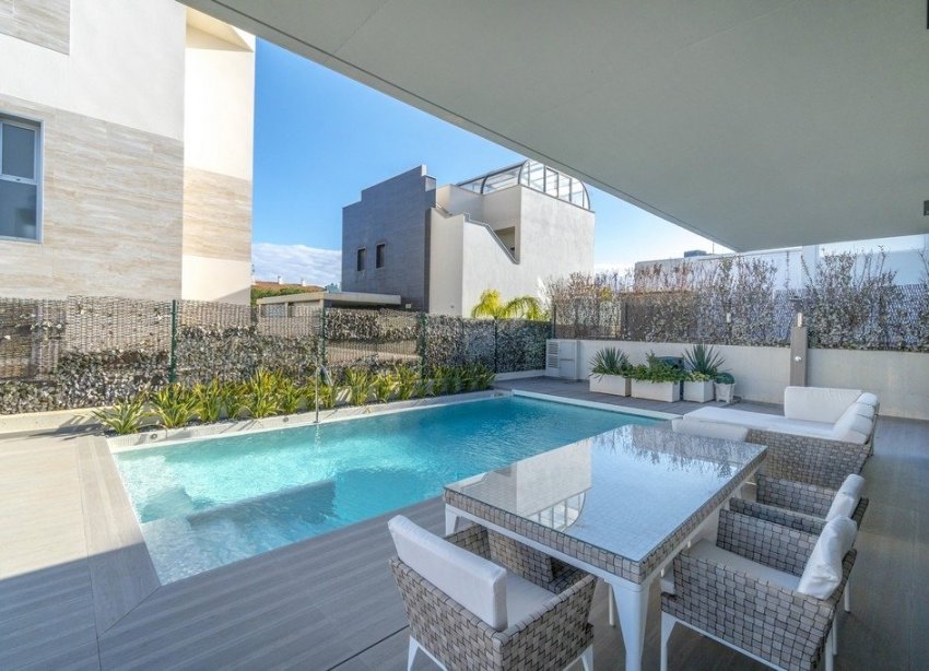 Reventa - Villa - Orihuela Costa - Agua Marina