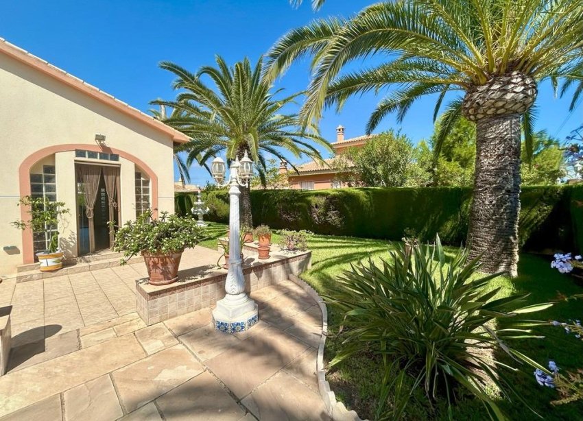 Reventa - Villa - Orihuela Costa - Aguamarina