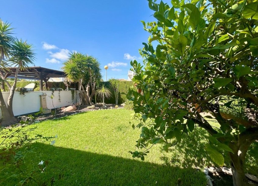 Reventa - Villa - Orihuela Costa - Aguamarina