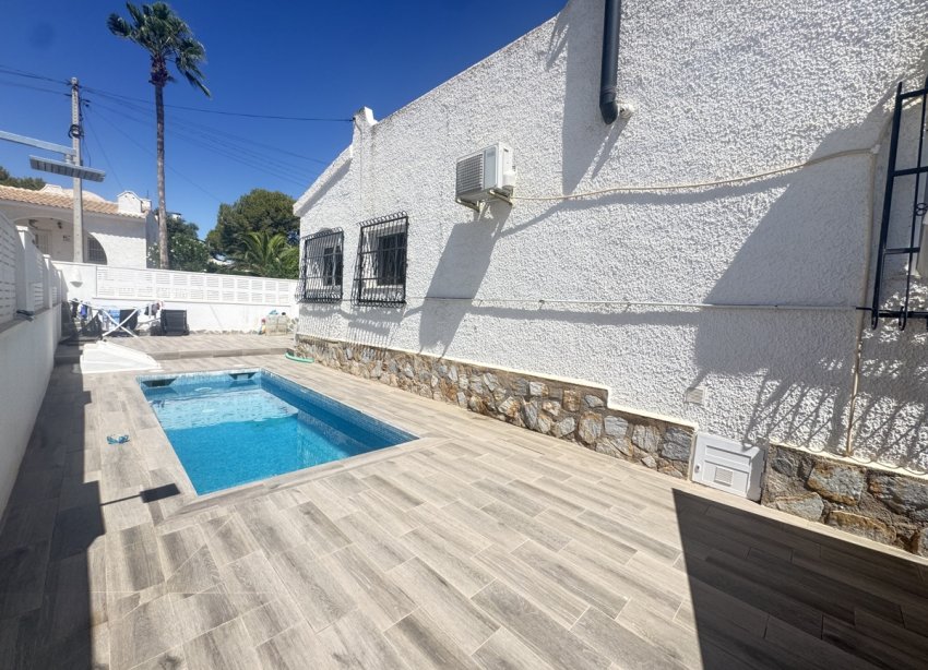 Reventa - Villa - Orihuela Costa - Blue Lagoon