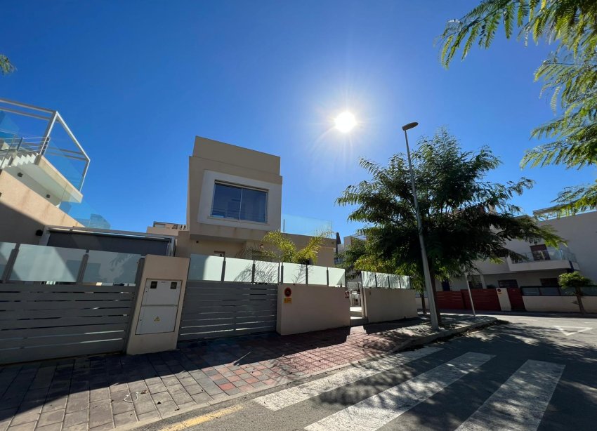Reventa - Villa - Orihuela Costa - Costa Blanca