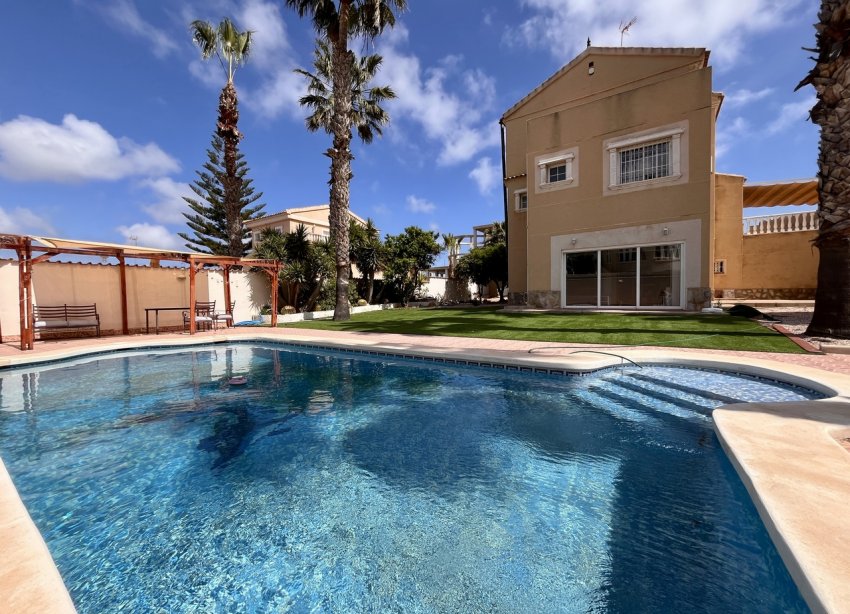 Reventa - Villa - Orihuela Costa - La Zenia