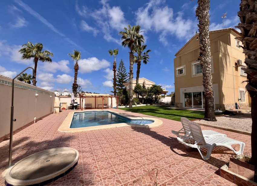 Reventa - Villa - Orihuela Costa - La Zenia