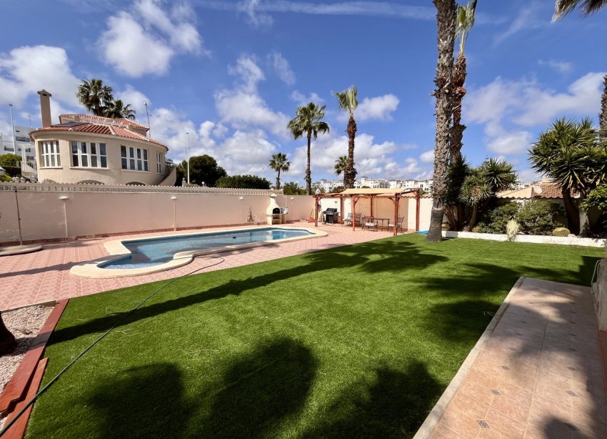 Reventa - Villa - Orihuela Costa - La Zenia