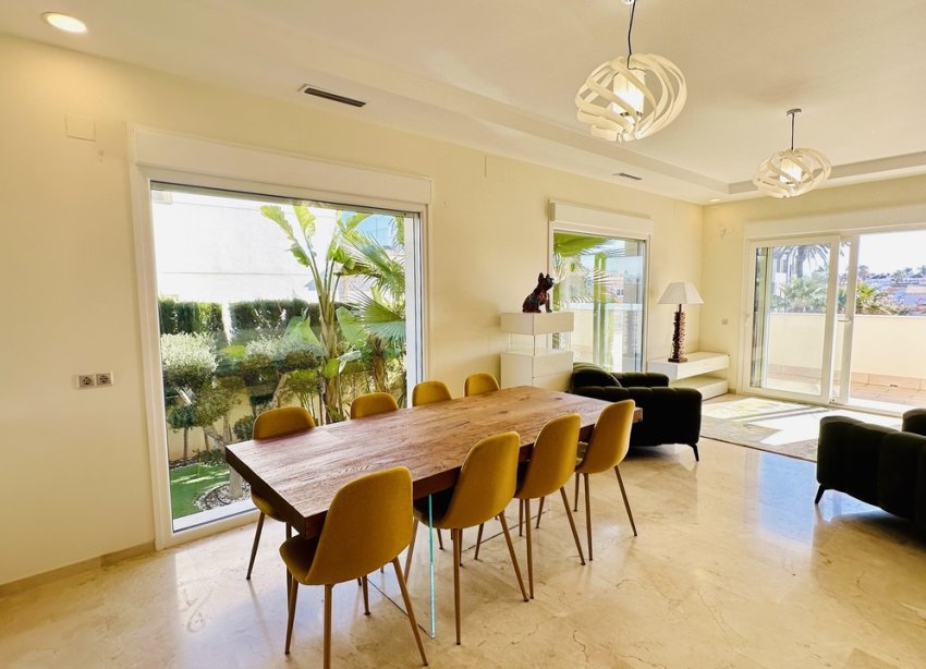 Reventa - Villa - Orihuela Costa - La Zenia