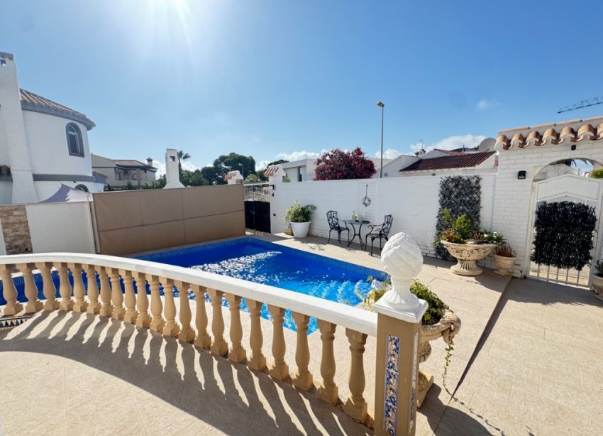Reventa - Villa - Orihuela Costa - La Zenia