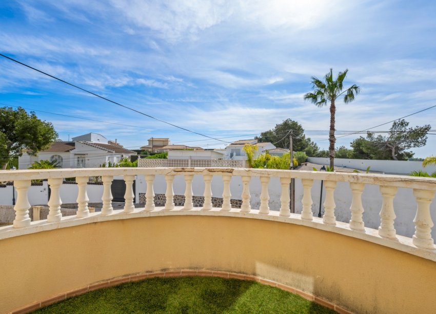 Reventa - Villa - Orihuela Costa - Las Filipinas