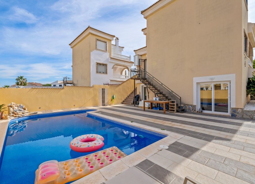 Reventa - Villa - Orihuela Costa - Las Filipinas