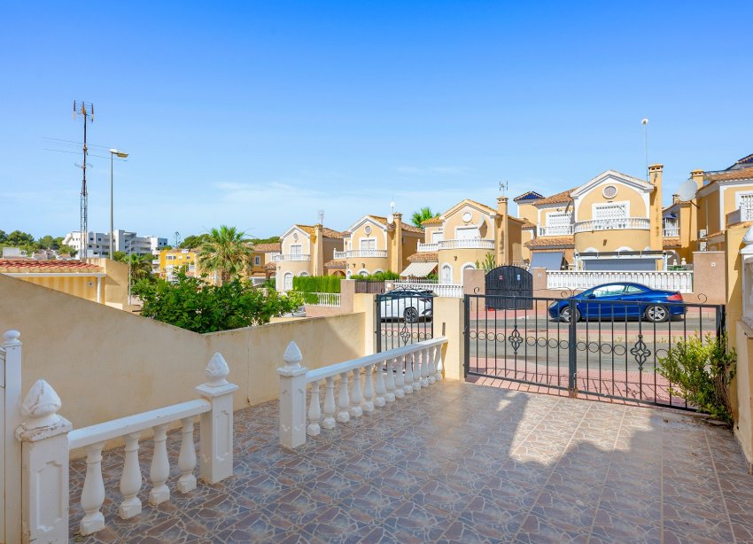 Reventa - Villa - Orihuela Costa - Las Filipinas