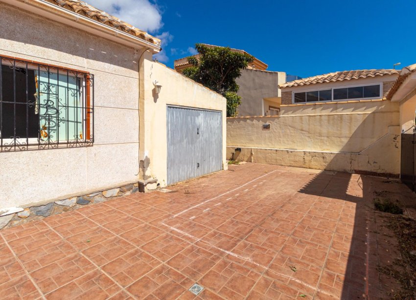 Reventa - Villa - Orihuela Costa - Los Almendros-La Florida