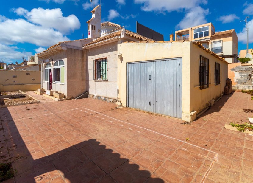 Reventa - Villa - Orihuela Costa - Los Almendros-La Florida