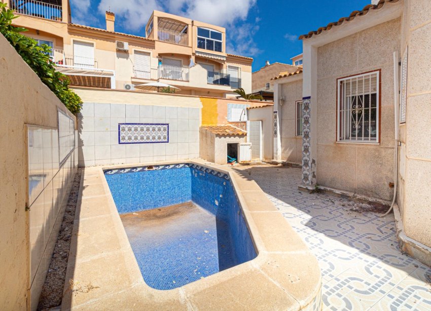 Reventa - Villa - Orihuela Costa - Los Almendros-La Florida