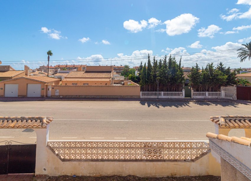 Reventa - Villa - Orihuela Costa - Los Almendros-La Florida