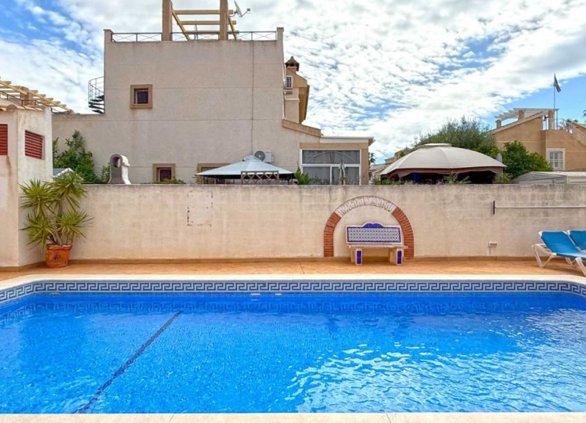 Reventa - Villa - Orihuela Costa - Los Altos