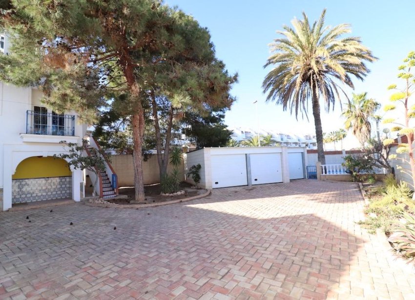 Reventa - Villa - Orihuela Costa - Los Dolses