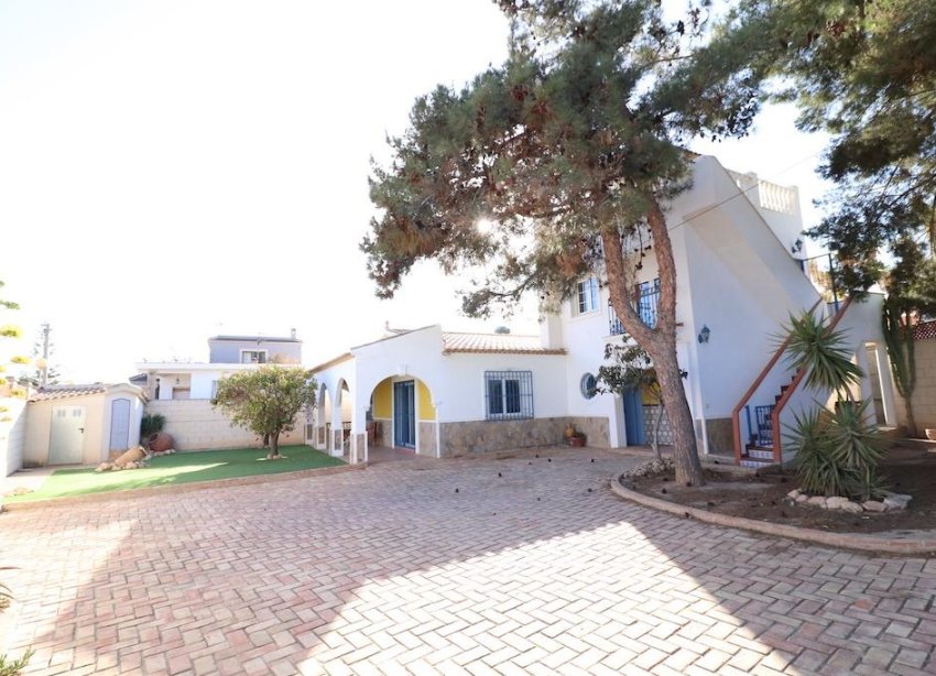 Reventa - Villa - Orihuela Costa - Los Dolses