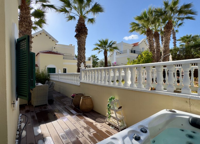 Reventa - Villa - Orihuela Costa - Los Dolses