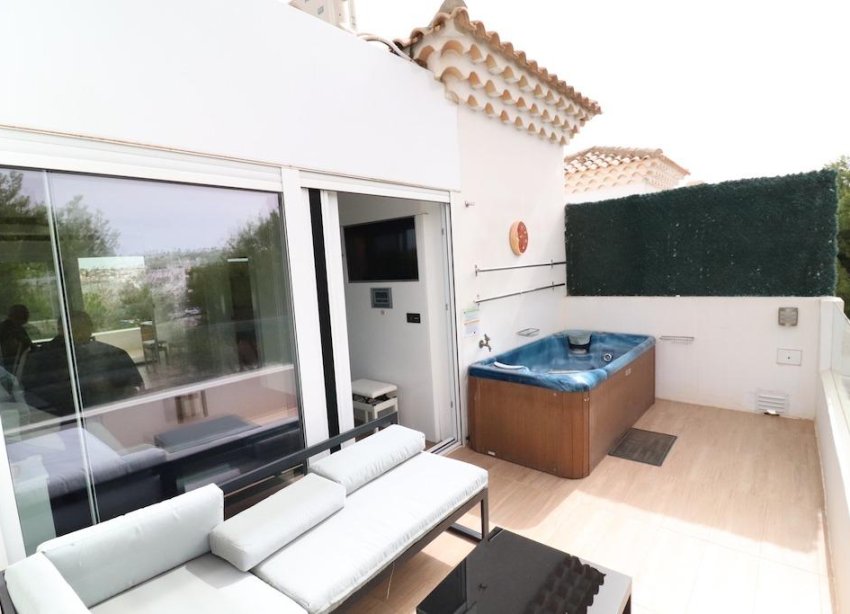 Reventa - Villa - Orihuela Costa - Montezenia