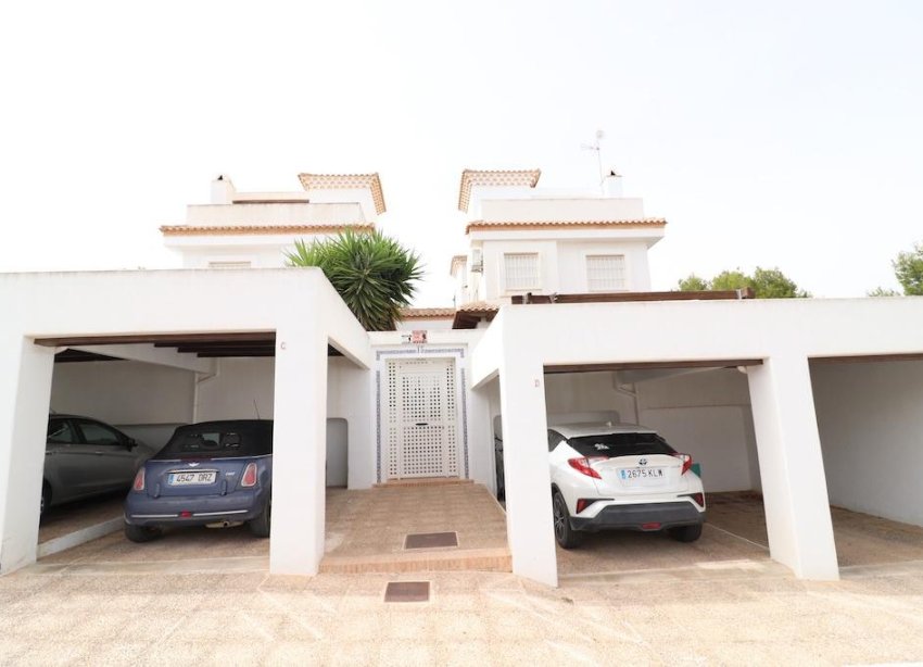 Reventa - Villa - Orihuela Costa - Montezenia